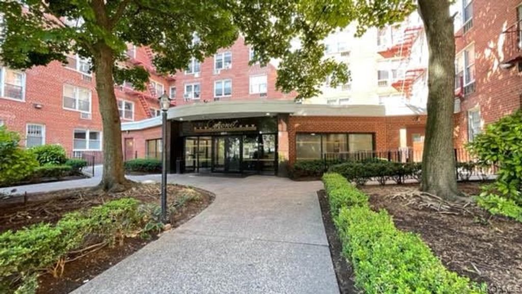 63-11 Queens Boulevard E17, Woodside, NY 11377 — exterior
