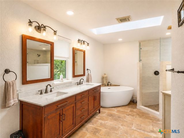 123 Elk Ridge, Canyon Lake, TX 78133