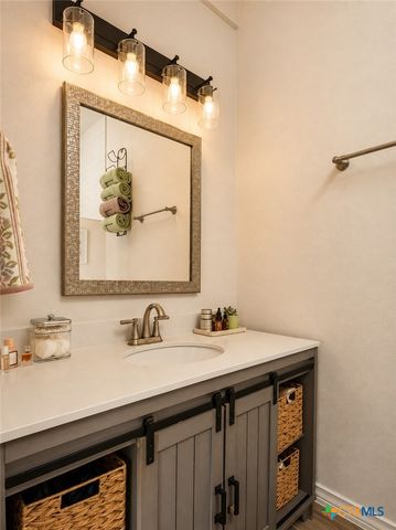 123 Elk Ridge, Canyon Lake, TX 78133
