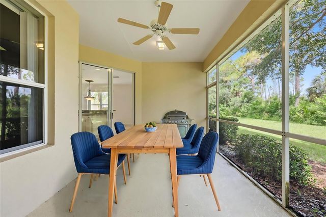2462 MAGNOLIA CIRCLE, North Port, FL 34289