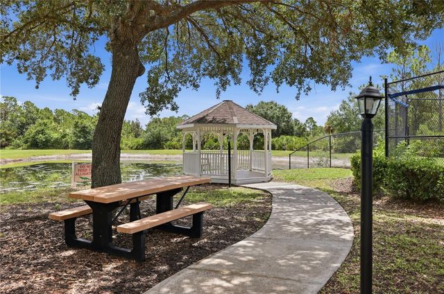 2462 MAGNOLIA CIRCLE, North Port, FL 34289