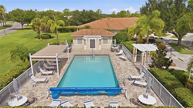 2462 MAGNOLIA CIRCLE, North Port, FL 34289