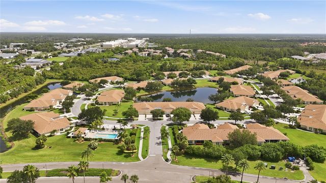 2462 MAGNOLIA CIRCLE, North Port, FL 34289