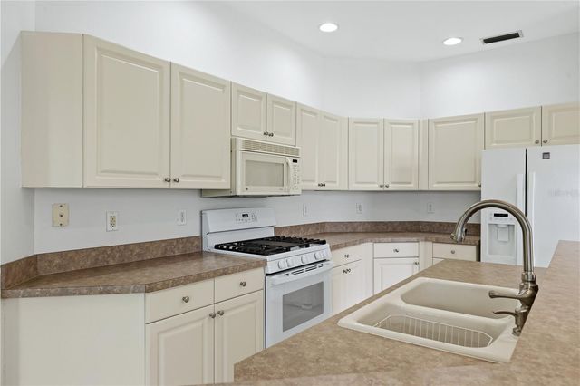 2462 MAGNOLIA CIRCLE, North Port, FL 34289