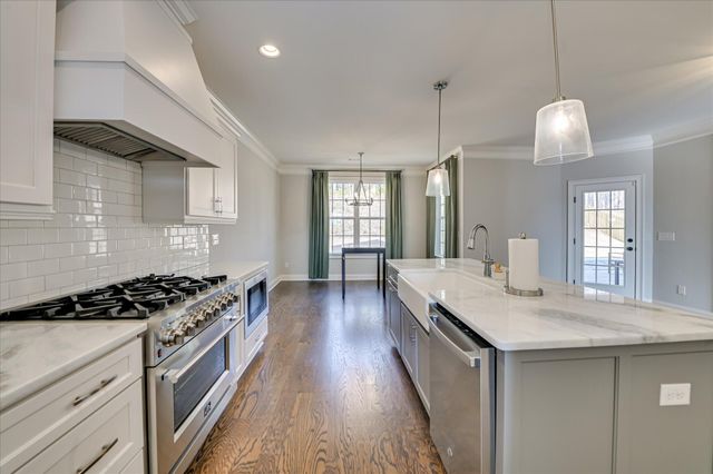 648 River Oaks Lane, Evans, GA 30809