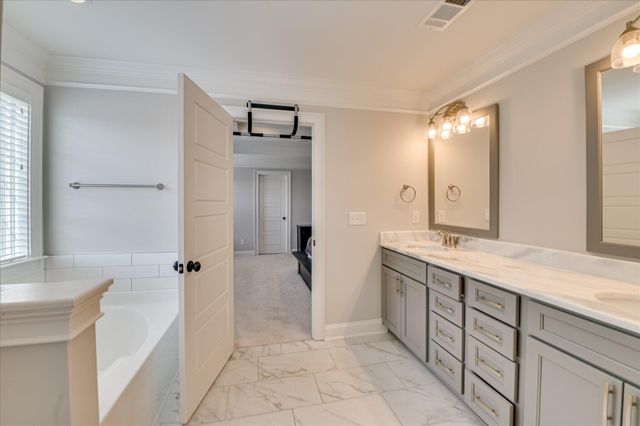 648 River Oaks Lane, Evans, GA 30809