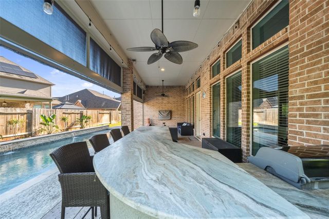 23338 Hillsview Lane, New Caney, TX 77357
