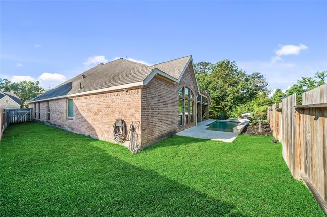 23338 Hillsview Lane, New Caney, TX 77357