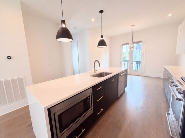 1012 Scovel St, Nashville, TN 37208