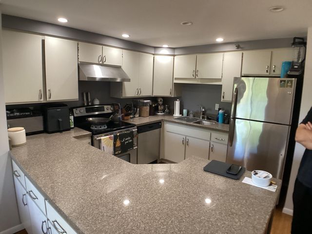 2950 Dean Parkway 604, Minneapolis, MN 55416