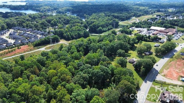 1952 N Nc 16 Business Highway, Denver, NC 28037