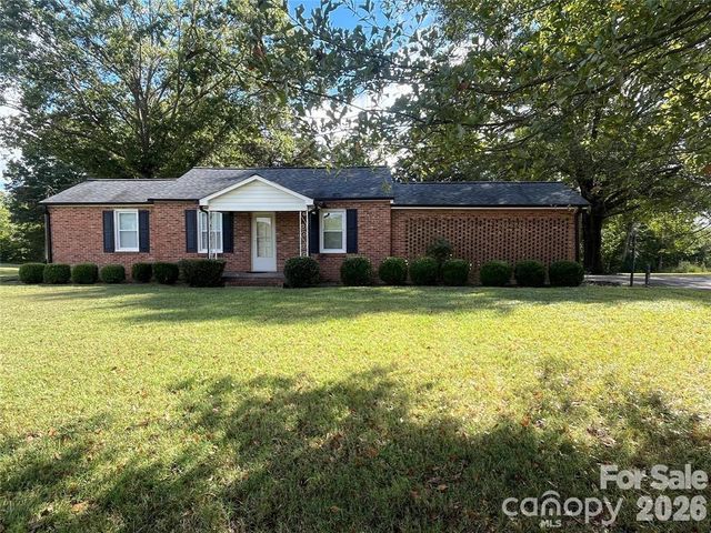 1952 N Nc 16 Business Highway, Denver, NC 28037