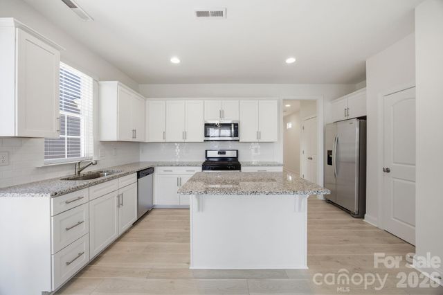2015 Claybrook Lane, Denver, NC 28037