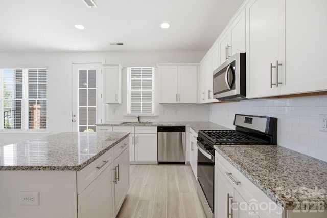 2015 Claybrook Lane, Denver, NC 28037