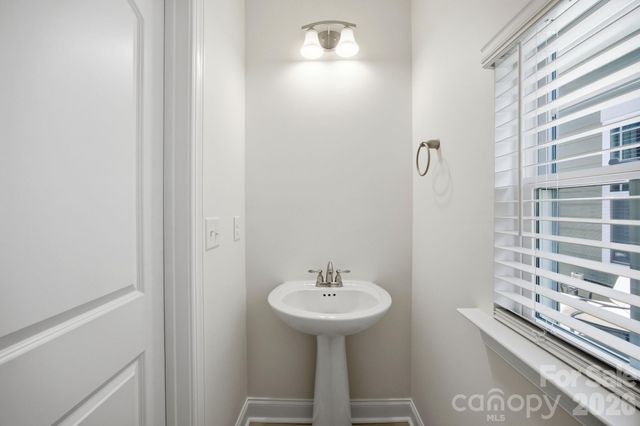 2015 Claybrook Lane, Denver, NC 28037