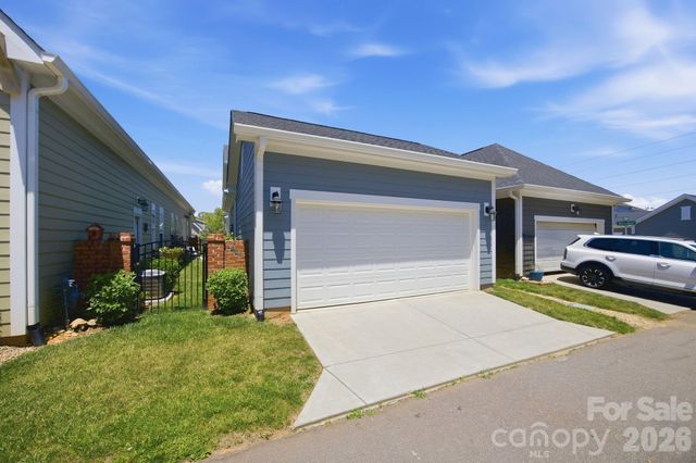 2015 Claybrook Lane, Denver, NC 28037