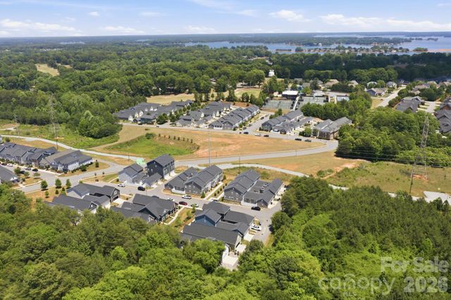 2015 Claybrook Lane, Denver, NC 28037