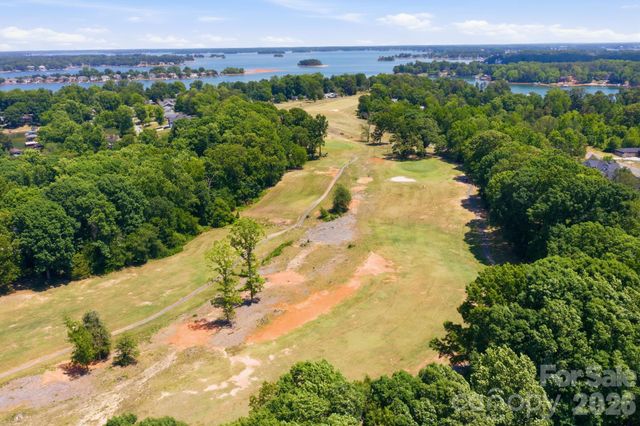 2015 Claybrook Lane, Denver, NC 28037