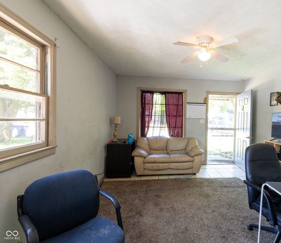 8217 E 48th Street, Indianapolis, IN 46226