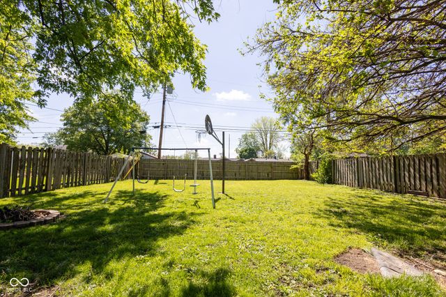 8217 E 48th Street, Indianapolis, IN 46226