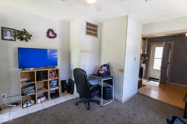 8217 E 48th Street, Indianapolis, IN 46226