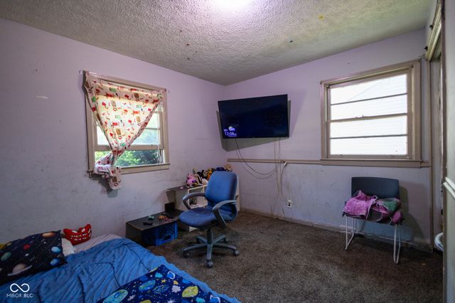 8217 E 48th Street, Indianapolis, IN 46226