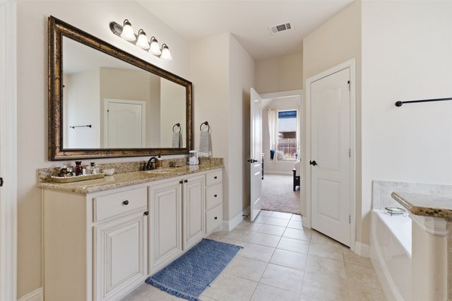 11728 Dixon Drive, Fort Worth, TX 76108