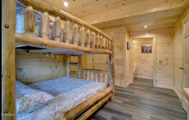 821 String Run Way, Pigeon Forge, TN 37863