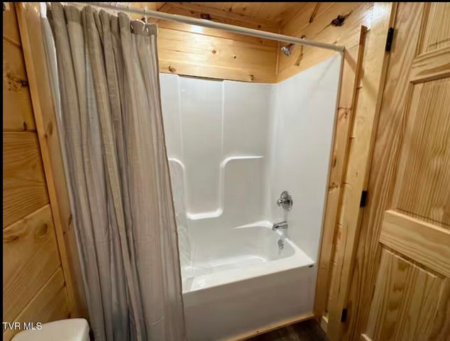 821 String Run Way, Pigeon Forge, TN 37863