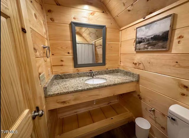 821 String Run Way, Pigeon Forge, TN 37863