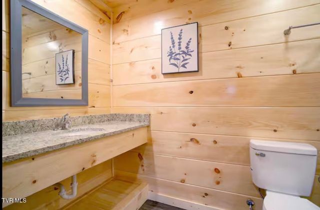 821 String Run Way, Pigeon Forge, TN 37863