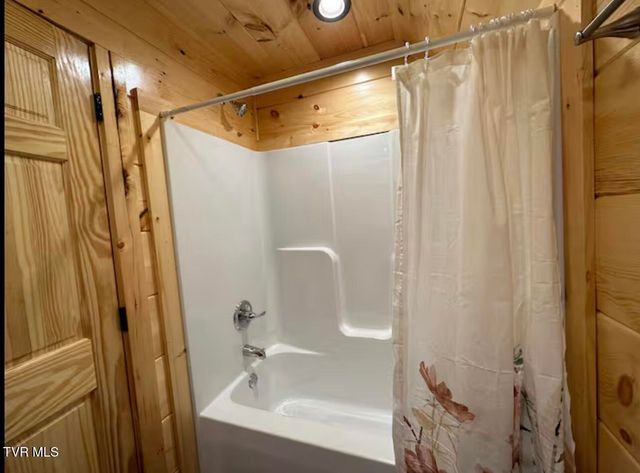 821 String Run Way, Pigeon Forge, TN 37863