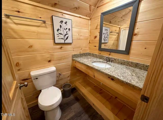 821 String Run Way, Pigeon Forge, TN 37863