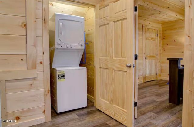 821 String Run Way, Pigeon Forge, TN 37863