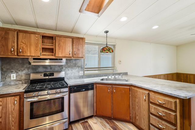 21533 Anron Lane, Redding, CA 96003