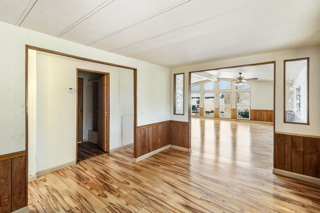 21533 Anron Lane, Redding, CA 96003