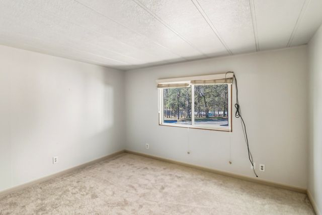 21533 Anron Lane, Redding, CA 96003