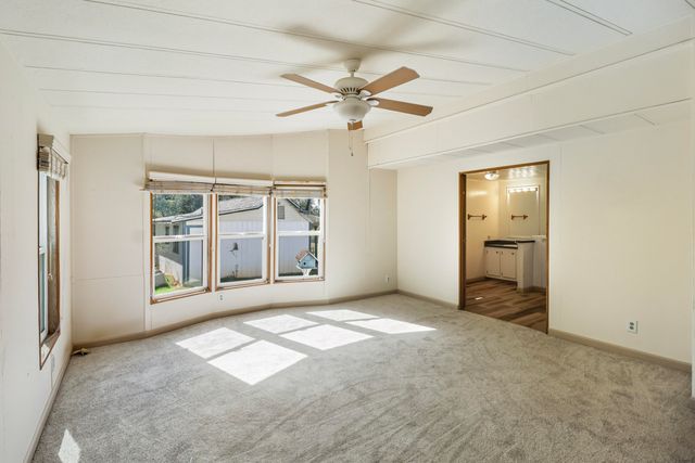21533 Anron Lane, Redding, CA 96003