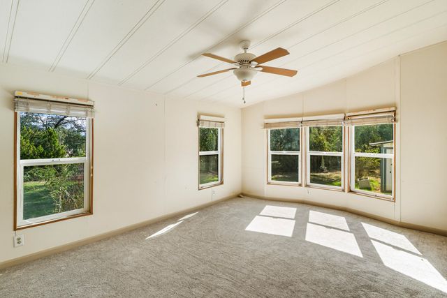 21533 Anron Lane, Redding, CA 96003