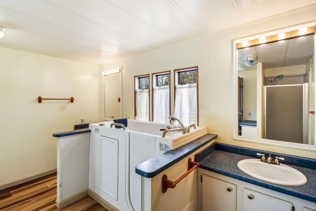 21533 Anron Lane, Redding, CA 96003