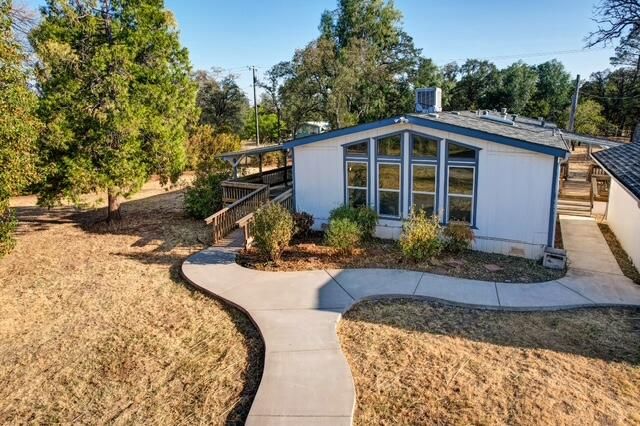 21533 Anron Lane, Redding, CA 96003