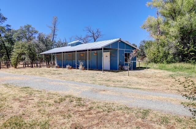 21533 Anron Lane, Redding, CA 96003