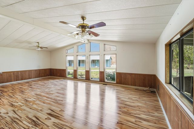 21533 Anron Lane, Redding, CA 96003