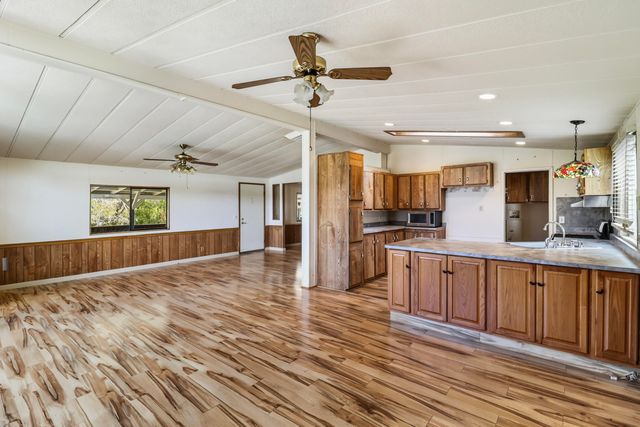 21533 Anron Lane, Redding, CA 96003