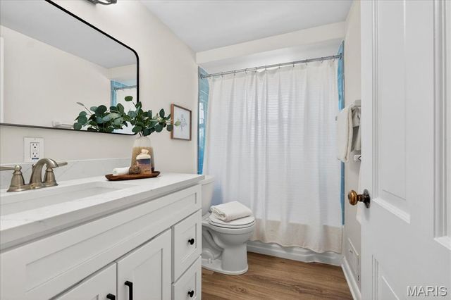 509 Parkwoods Avenue, Kirkwood, MO 63122