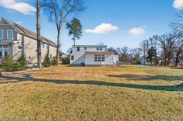 509 Parkwoods Avenue, Kirkwood, MO 63122