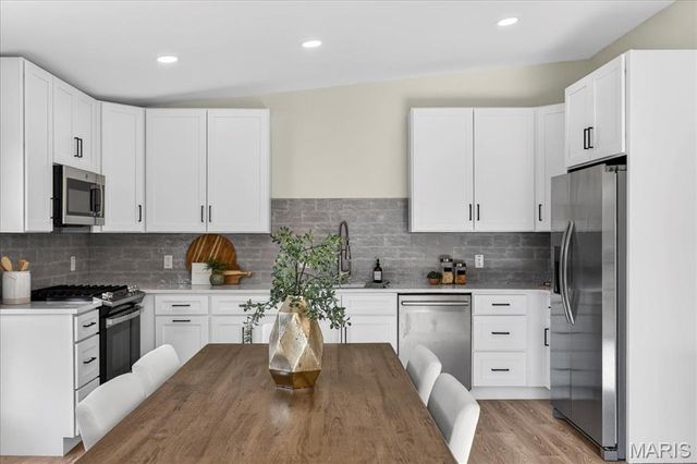 509 Parkwoods Avenue, Kirkwood, MO 63122