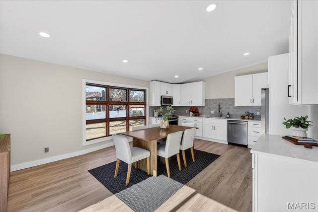 509 Parkwoods Avenue, Kirkwood, MO 63122