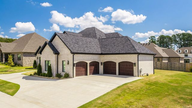 1630 Dolphin Drive, Conway, AR 72034