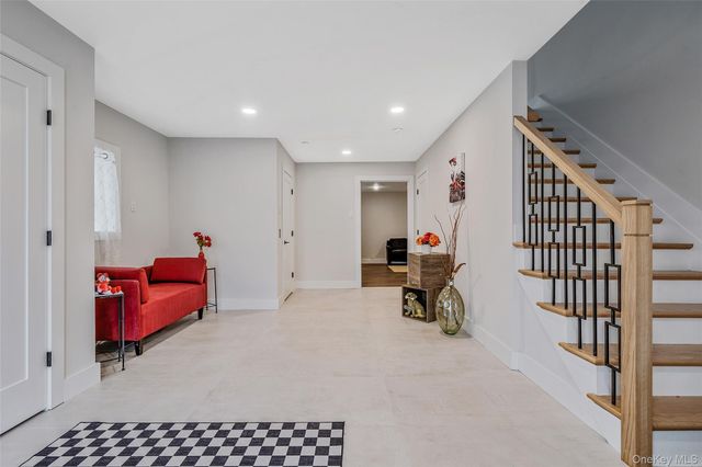 243 Mott Street, Oceanside, NY 11572